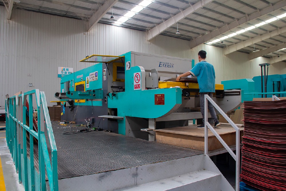 对话抗压纸箱专家品牌皇诗 拼产品还是拼包装？